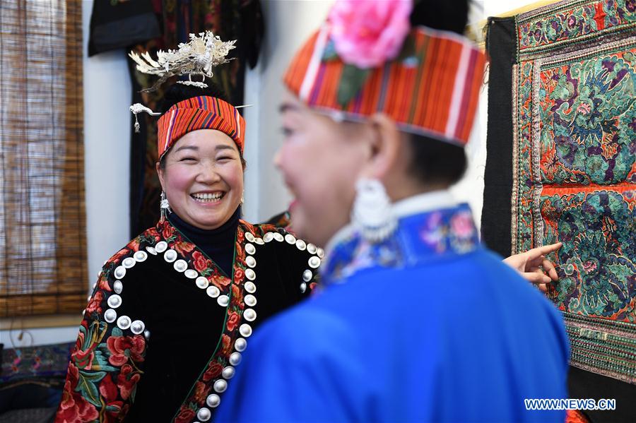 #CHINA-GUIZHOU-MIAO EMBROIDERY(CN)