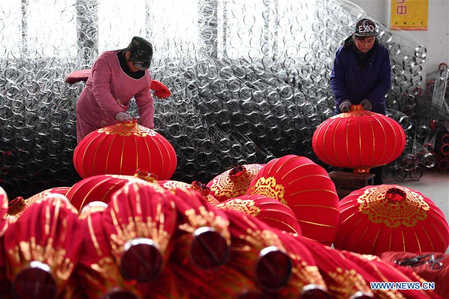 CHINA-ANHUI-LANTERN MAKING (CN)