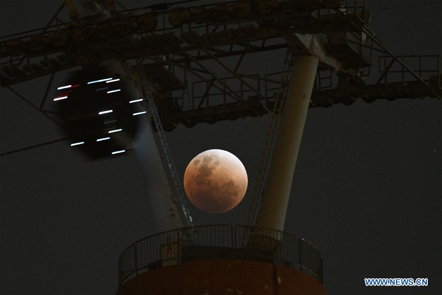 SINGAPORE-SUPER MOON