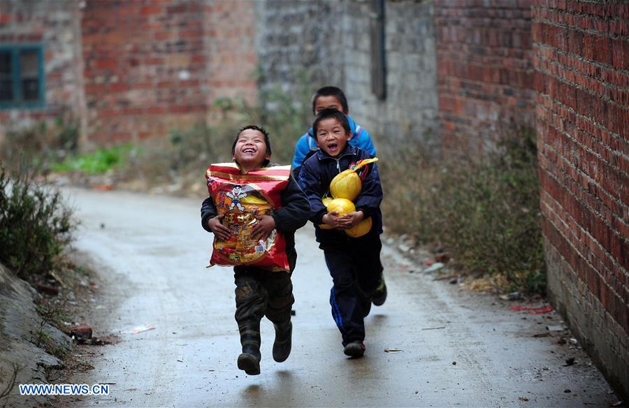 (MOMENTS FOREVER)(FESTIVECHINA)CHINA-SPRING FESTIVAL-KIDS (CN)