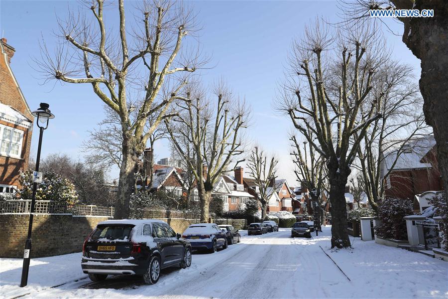 BRITAIN-LONDON-SNOW