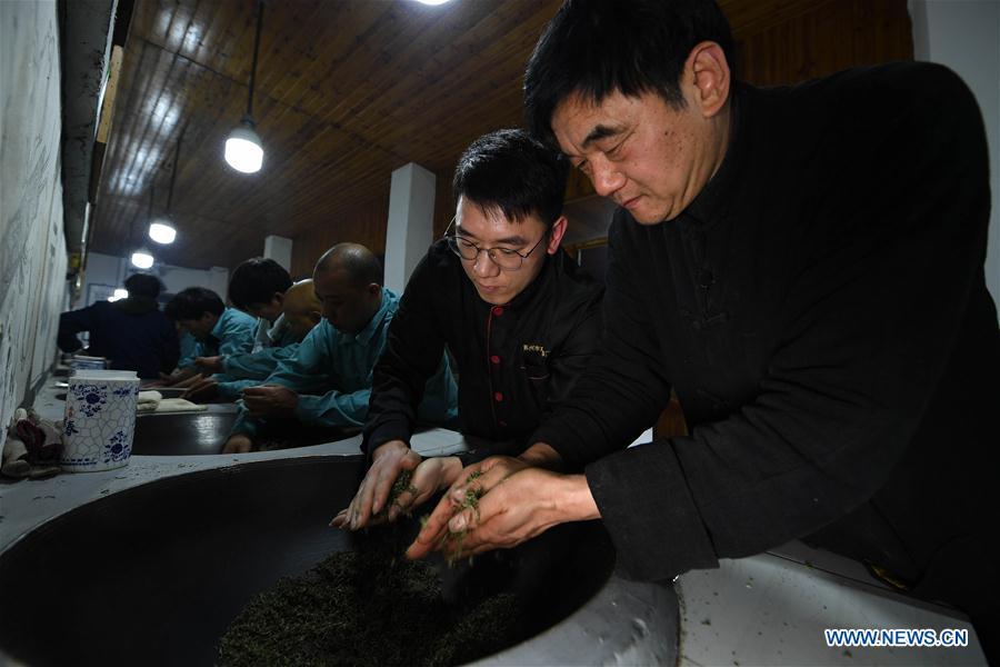 CHINA-JIANGSU-SUZHOU-TEA-MAKING (CN)