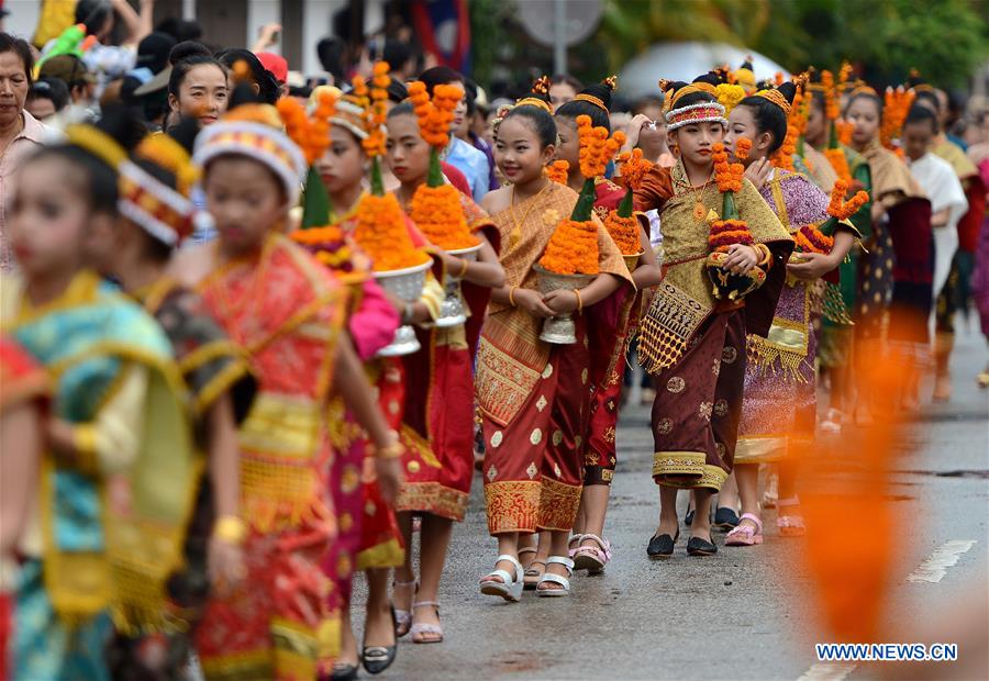 LAOS-LUANG PRABANG-SONGKRAN FESTIVAL-CELEBRATION