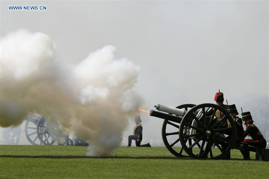 BRITAIN-LONDON-QUEEN-BIRTHDAY-GUN SALUTE