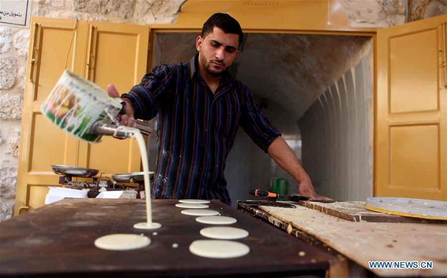 MIDEAST-HEBRON-RAMADAN