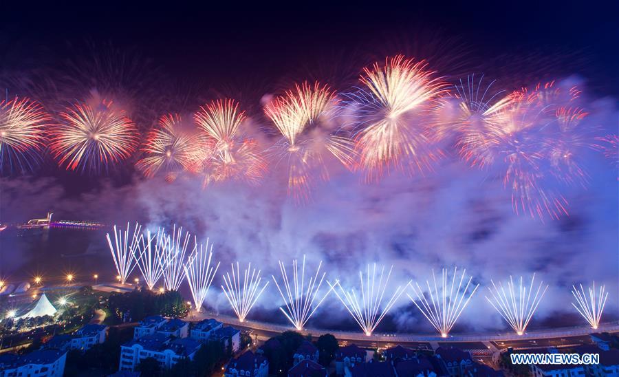 (SCO SUMMIT) CHINA-QINGDAO-SCO-LIGHTS-FIREWORKS-SHOW (CN)