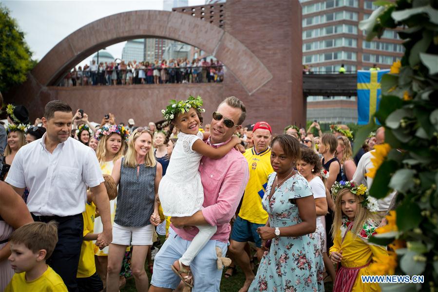 U.S.-NEW YORK-SWEDISH MIDSUMMER FESTIVAL  