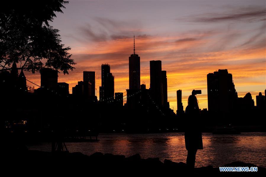 U.S.-NEW YORK-SUNSET