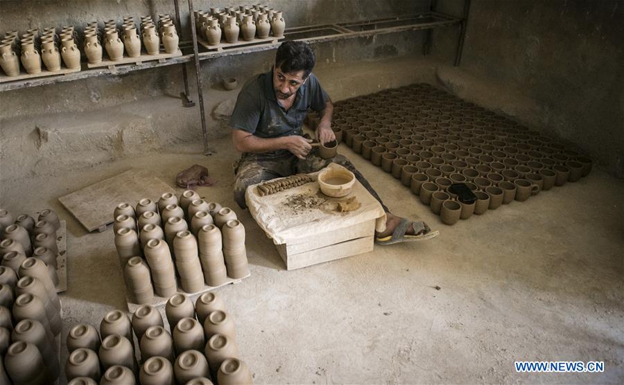 IRAN-LALEJIN CITY-POTTERY