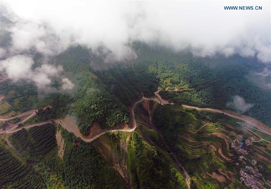 CHINA-YUNNAN-DONGCHUAN-MOUNTAIN SCENERY (CN)