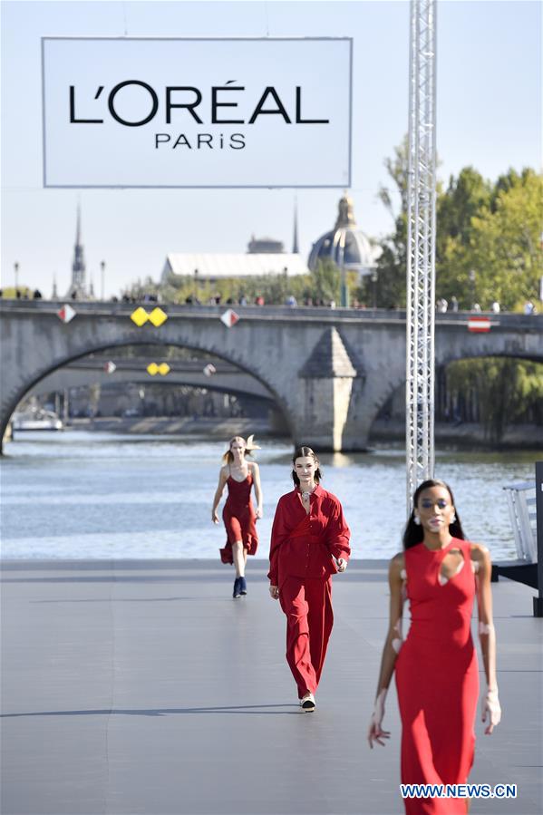 FRANCE-PARIS-FASHION SHOW