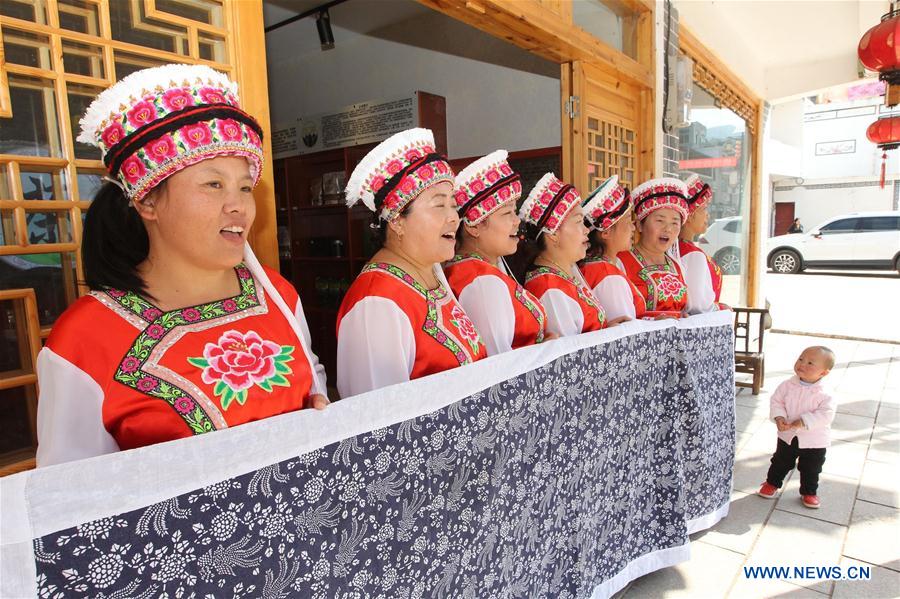 CHINA-HUNAN-ZHANGJIAJIE-BAI ETHNIC GROUP-TRADITION (CN)