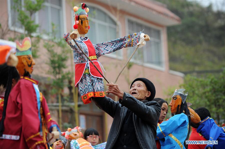 CHINA-GUIZHOU-SHIQIAN-PUPPET SHOW (CN)