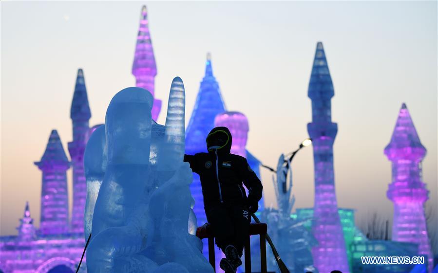 CHINA-HARBIN-ICE SCULPTURE-COMPETITION (CN)