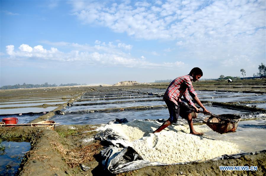 BANGLADESH-COX'S BAZAR-SALT PRODUCTION