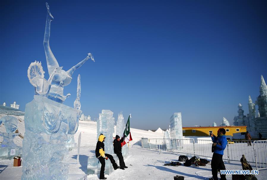 CHINA-HARBIN-ICE SCULPTURE (CN)