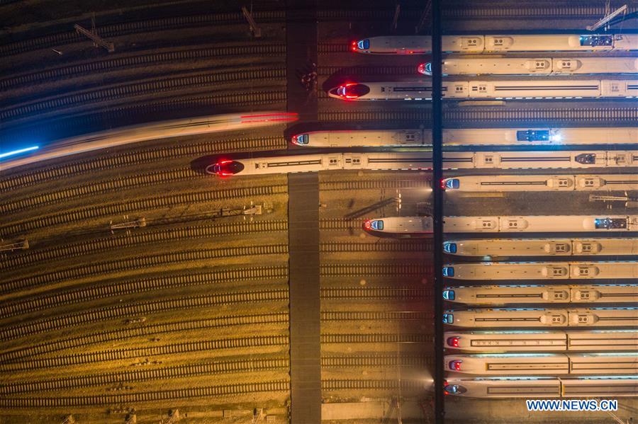 CHINA-NANJING-HIGH-SPEED TRAIN-SPRING FESTIVAL-PREPARATION (CN)