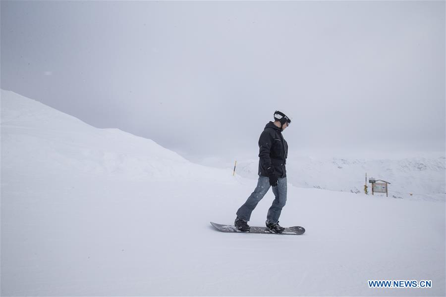 SWITZERLAND-DAVOS-SKI RESORT