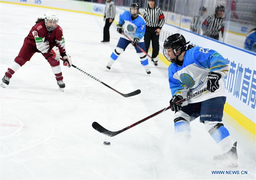 (SP)CHINA-BEIJING-ICE HOCKEY-WOMEN'S WORLD CHAMPIONSHIP-DIV I GROUP B-LATVIJAS VS KAZAKHSTAN