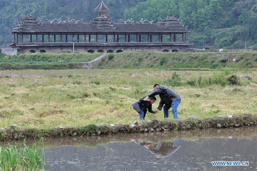 (SP)CHINA-GUIZHOU-LIPING-SIZHAI VILLAGE-TRADITIONAL WRESTLING (CN)