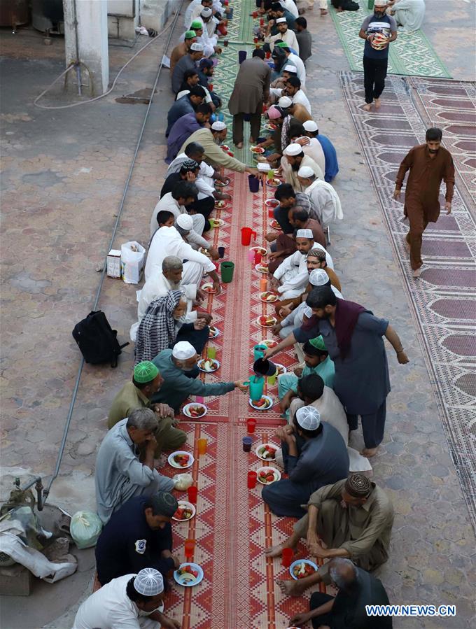 PAKISTAN-RAWALPINDI-IFTAR