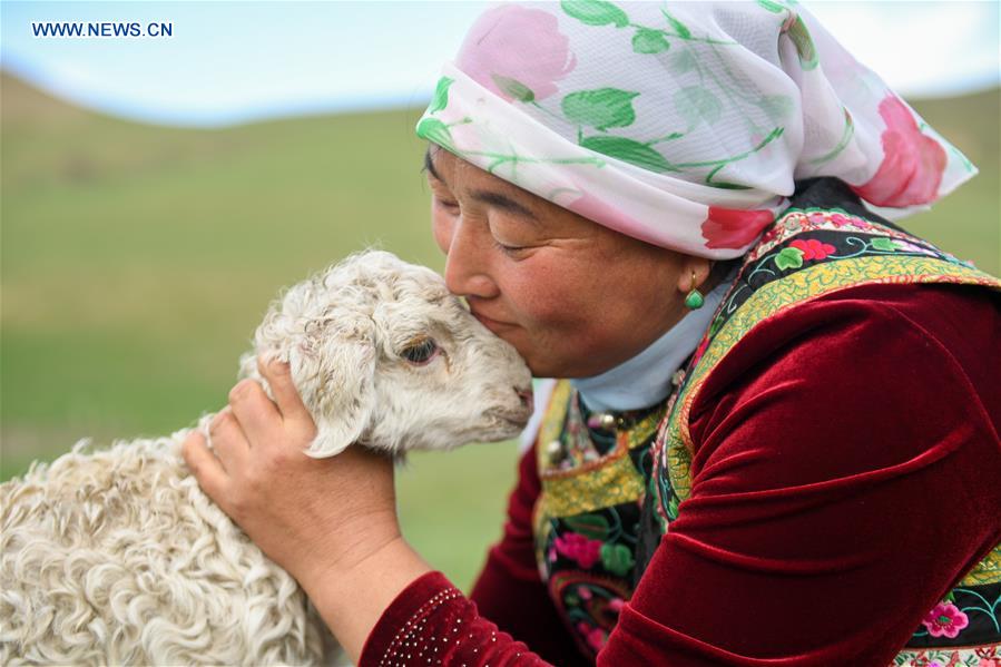 CHINA-INNER MONGOLIA-HERDSMEN-MIGRATION (CN)