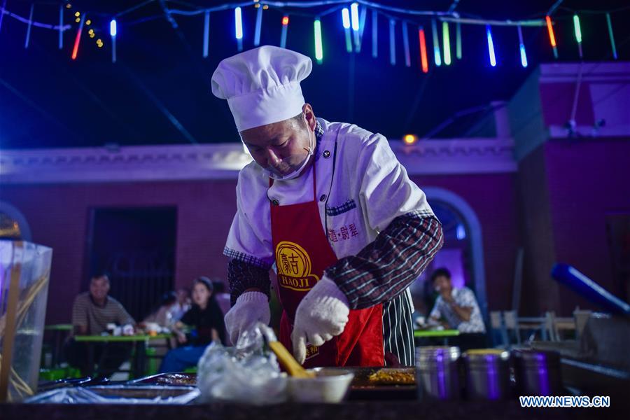 CHINA-XINJIANG-YULI-NIGHT FAIR (CN)