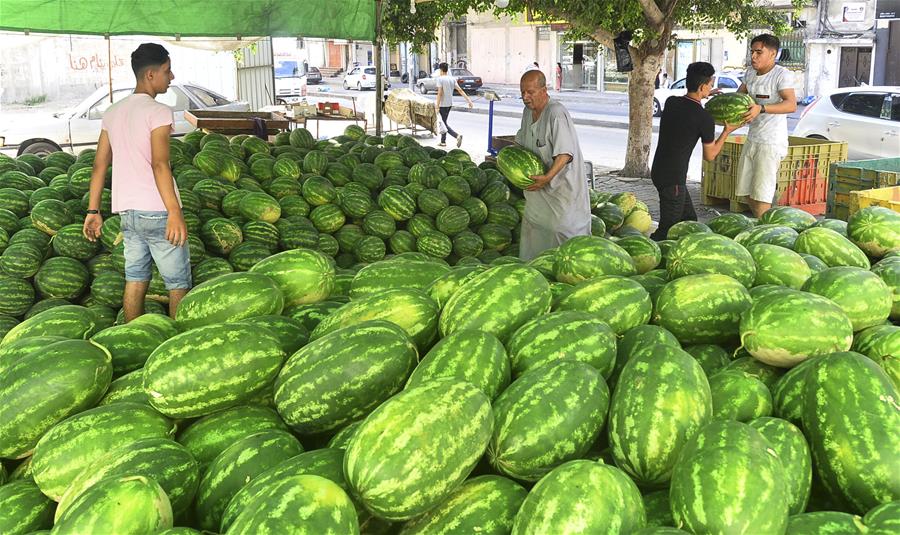 MIDEAST-GAZA-DAILY LIFE-WATERMELON