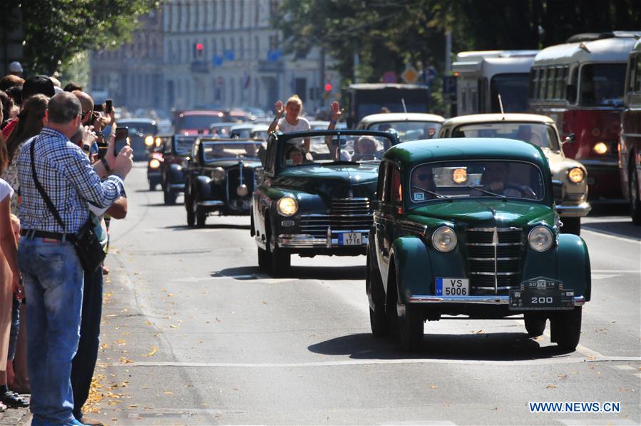 LATVIA-RIGA-ANTIQUE VEHICLE-RIGA RETRO 2019