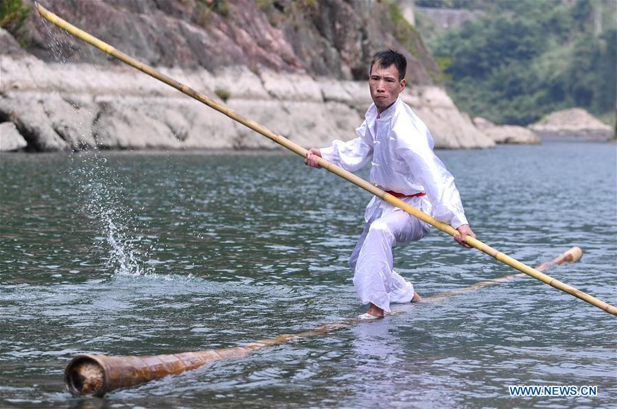 CHINA-FUJIAN-NINGDE-SINGLE BAMBOO DRIFTING (CN)