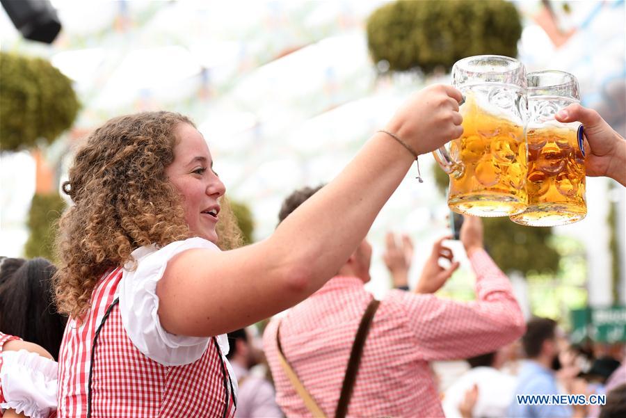 GERMANY-MUNICH-OKTOBERFEST-OPENING