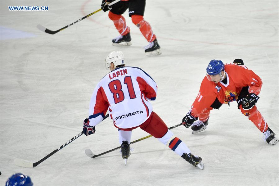 (SP)CHINA-JILIN CITY-ICE HOCKEY-SILK ROAD SUPREME HOCKEY LEAGUE-TSEN TOU VS ZVEZDA(CN)