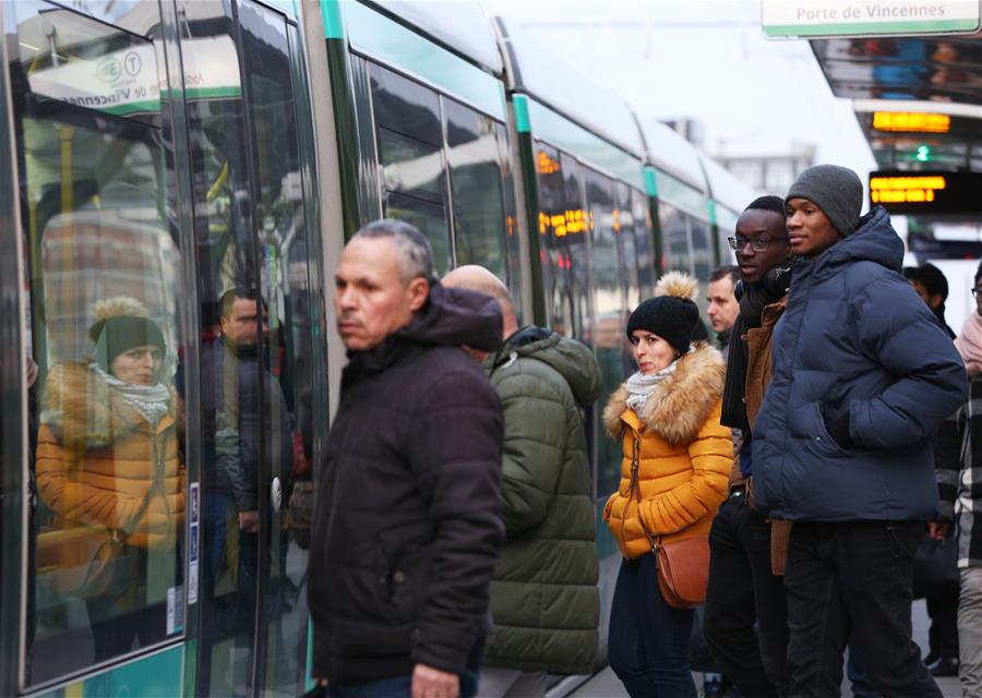 FRANCE-PARIS-STRIKE OVER PENSION REFORM-TRAFFIC