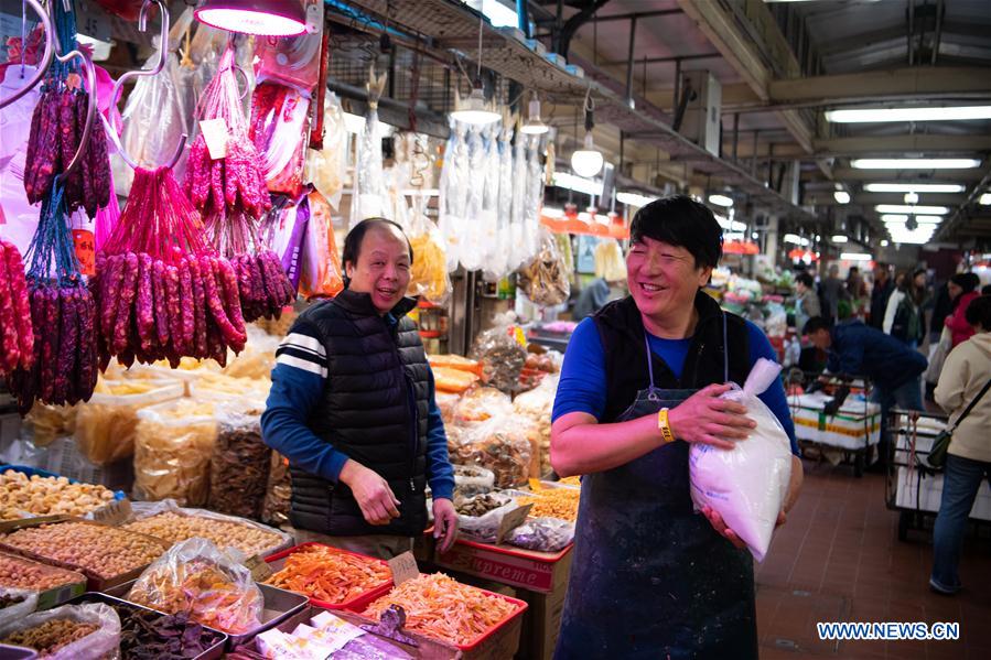 CHINA-MACAO-FISHMONGER-TRADITIONAL DRUNKEN DRAGON DANCE (CN)