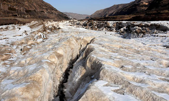 In pics: frozen Yellow River in north China's Shanxi