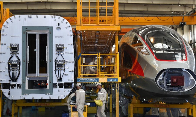 New model of Fuxing bullet trains under final static vehicle testing in Qingdao