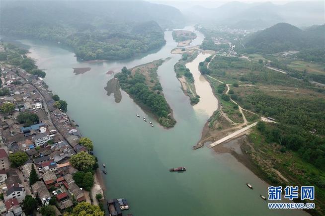 （環(huán)境）（4）浙江：在長江經濟帶建設中發(fā)揮生態(tài)文明建設示范區(qū)作用