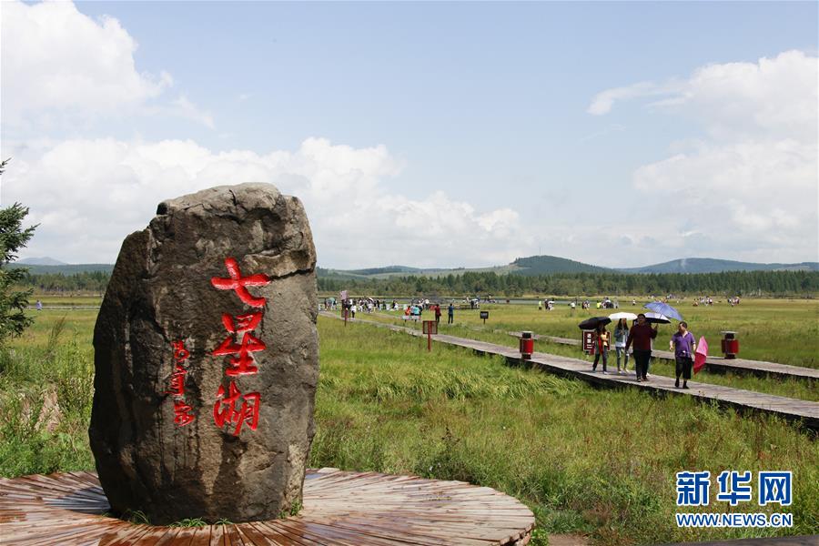 （新華全媒頭條·圖文互動）（1）那一抹綠色，走進越來越多人心里——河北塞罕壩續(xù)寫新時代綠色傳奇