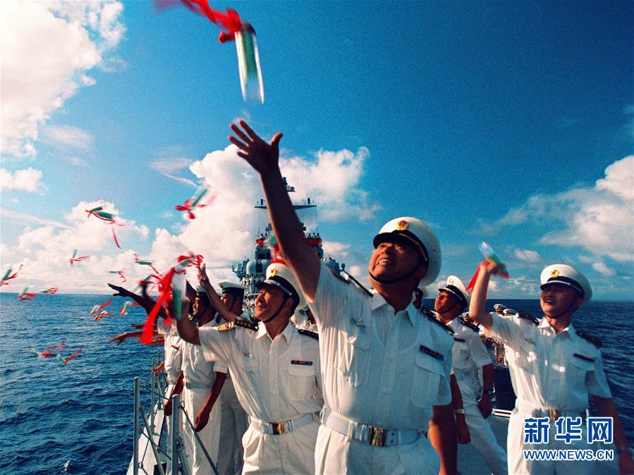 （新華全媒頭條·人民海軍70年·圖文互動）（1）向海圖強春潮涌——黨中央、中央軍委和習(xí)主席關(guān)心人民海軍建設(shè)發(fā)展紀實