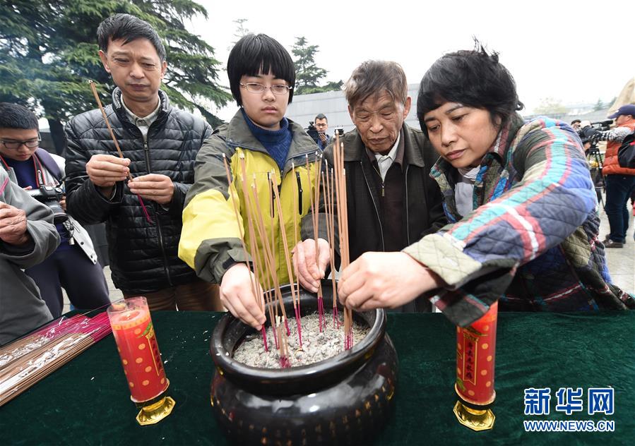 （新華全媒頭條·圖文互動(dòng)）（8）不忘初心使命 永立時(shí)代潮頭——寫在中國共產(chǎn)黨成立98周年之際