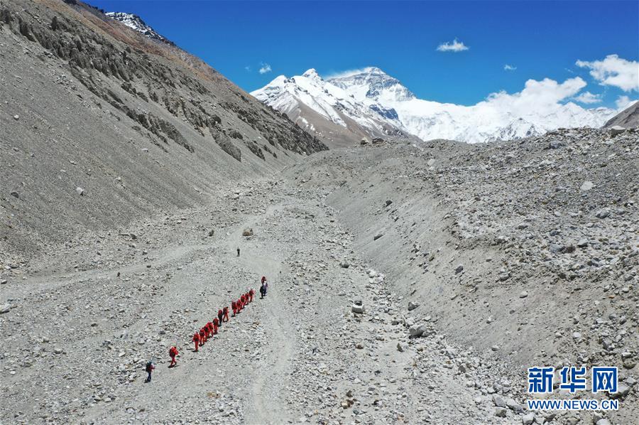 （2020珠峰高程測量）（3）有望22日登頂 測量登山隊(duì)再次向珠峰發(fā)起挑戰(zhàn)