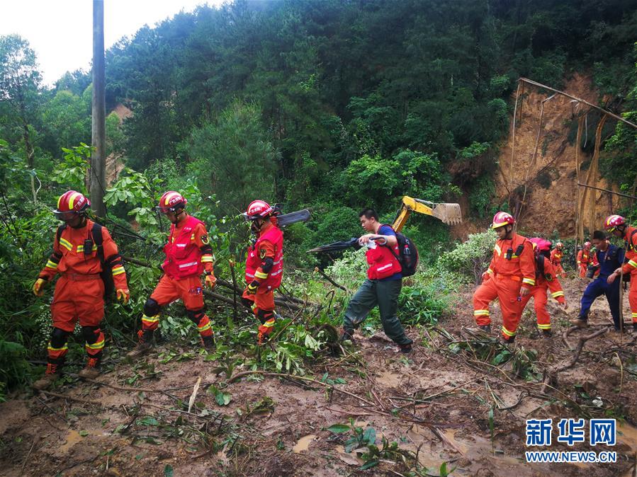 （新華全媒頭條·圖文互動）（5）把確保人民生命安全放在第一位——聚焦當前我國防汛救災(zāi)工作