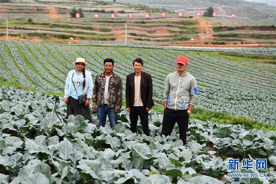 （新華全媒頭條·走向我們的小康生活·圖文互動）（9）三幅“圖鑒”說變遷——貴州“穿越時(shí)空”的脫貧印記