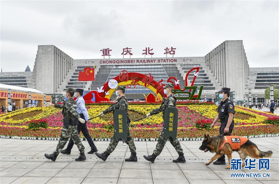 （圖文互動(dòng)）（2）武警官兵“雙節(jié)”堅(jiān)守戰(zhàn)位保平安