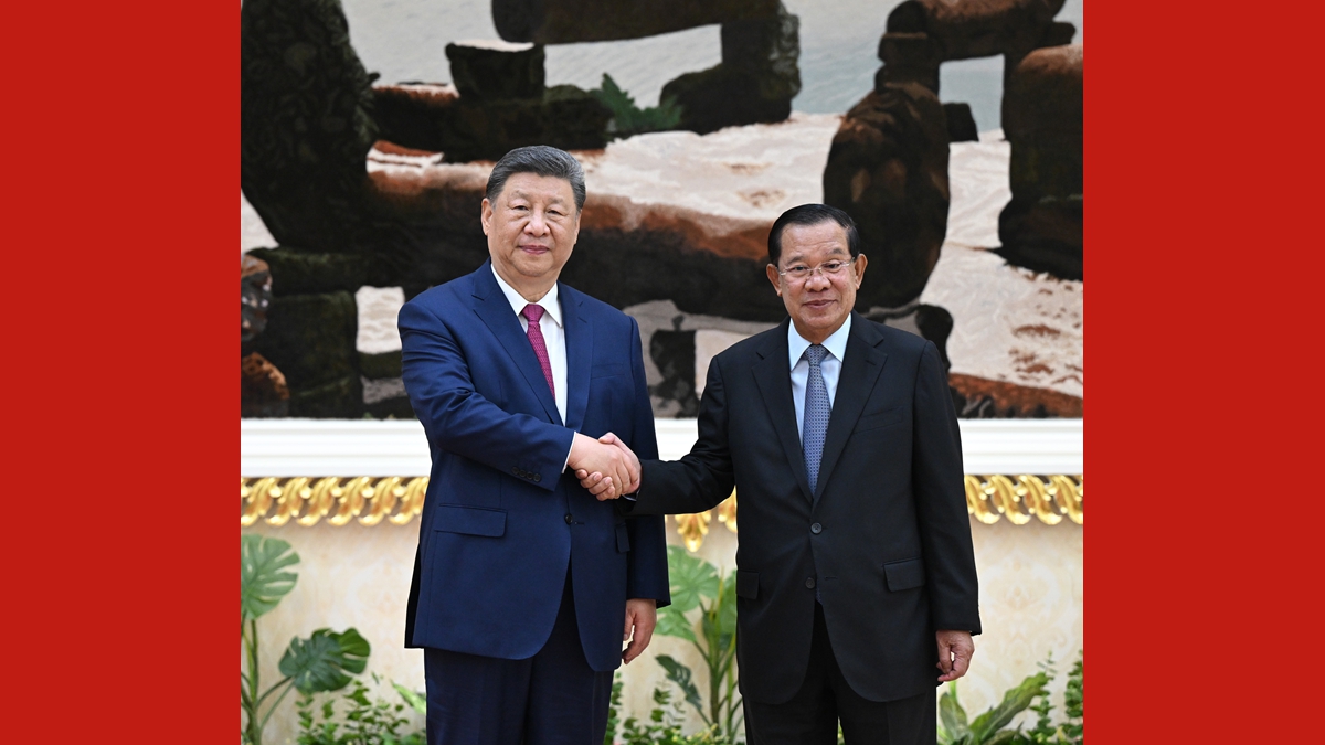 習(xí)近平會(huì)見柬埔寨人民黨主席、參議院主席洪森
