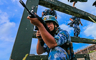 海軍陸戰(zhàn)隊(duì)特種障礙訓(xùn)練，敢來嗎？