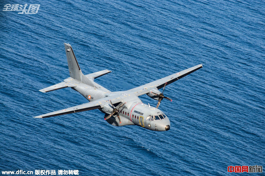 法國(guó)出動(dòng)海陸空力量在留尼汪島搜尋MH370殘骸